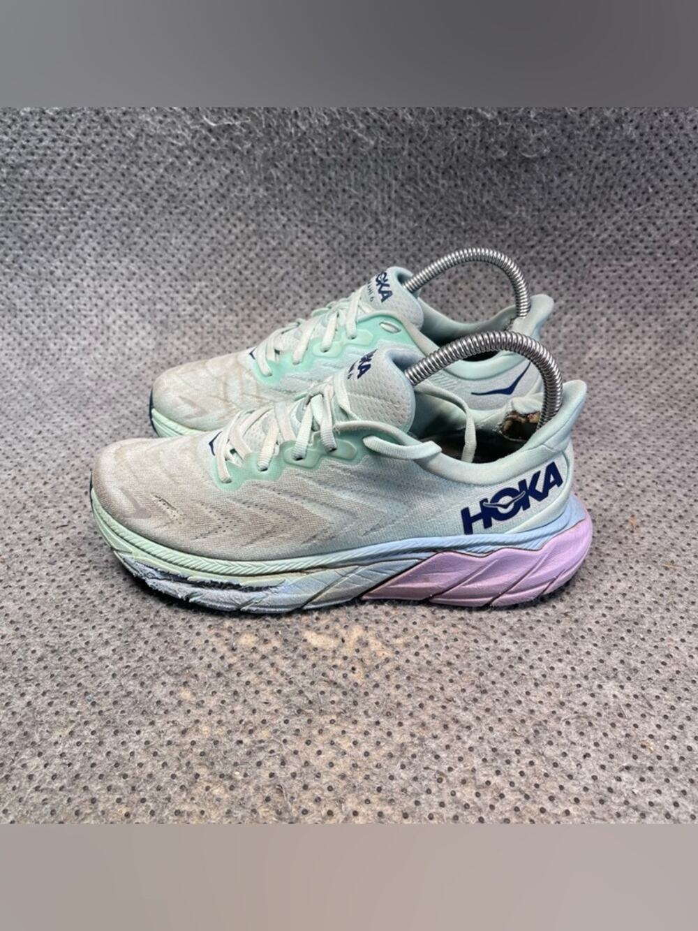 Hoka One One Arahi 6 Running Shoes Size 6.5 Women’s.